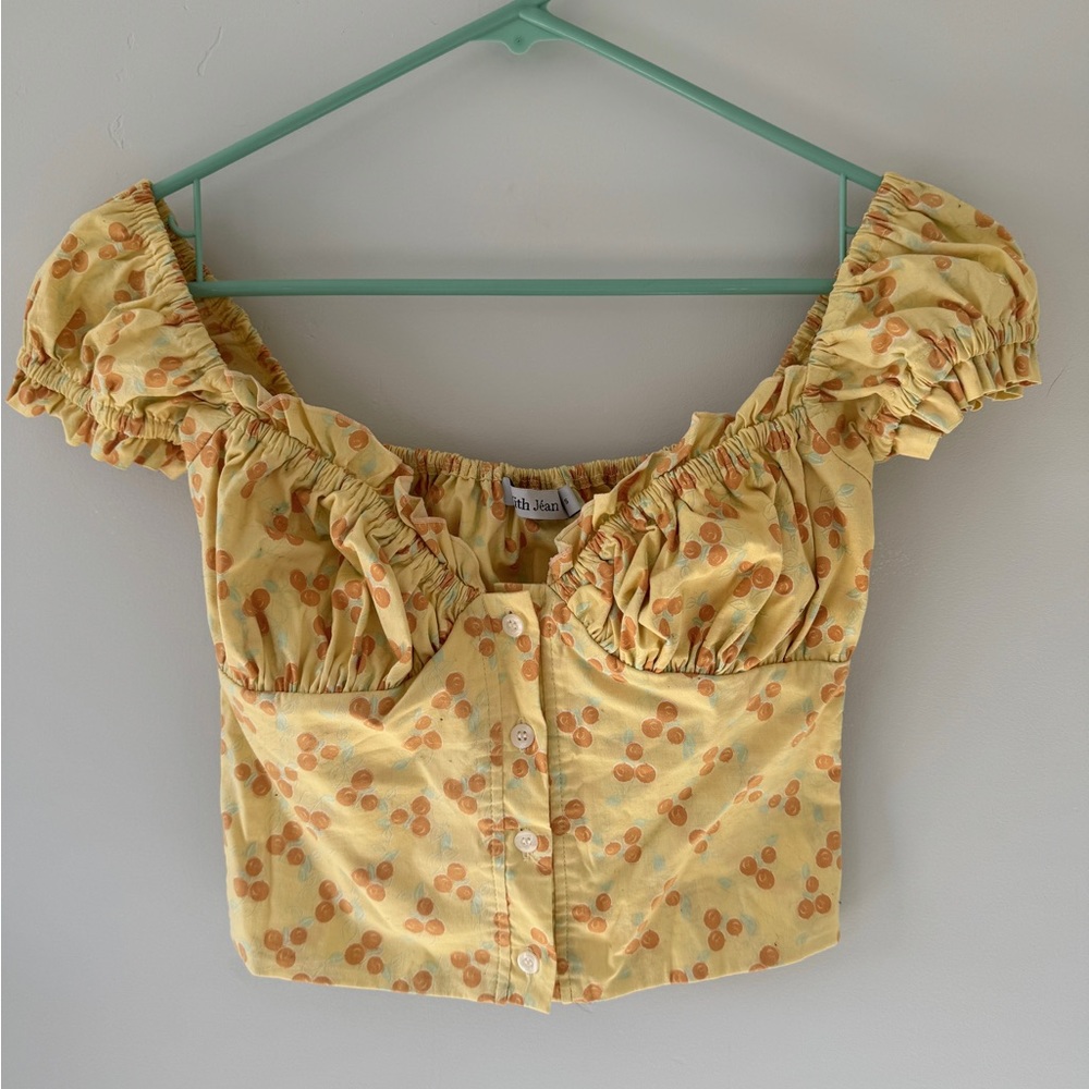 With Jéan Remi Top in pale yellow print